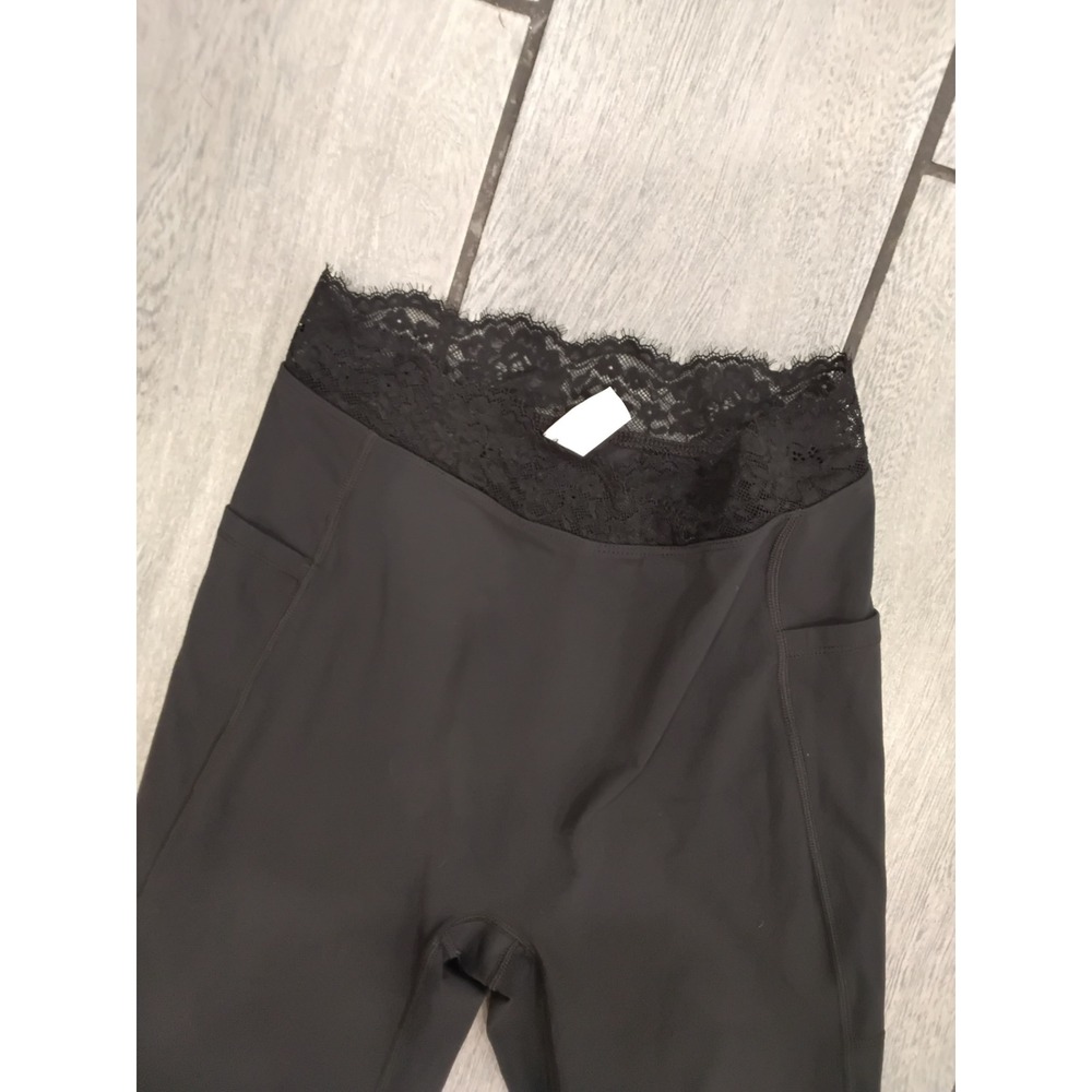 Halara Black Lace Trim High Waisted Flare S Leggings Yoga Pants Regular-NWOT - Picture 2 of 5